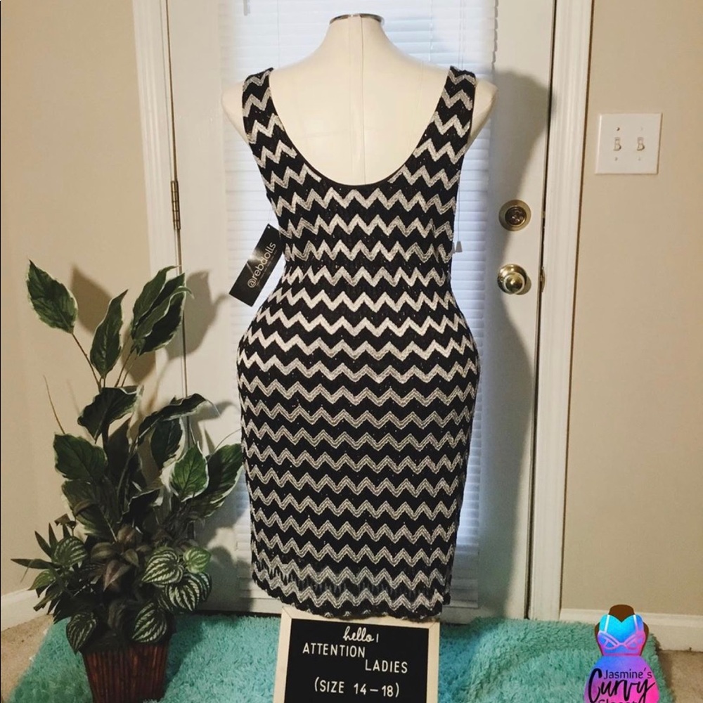 Sleeveless black/silver dress